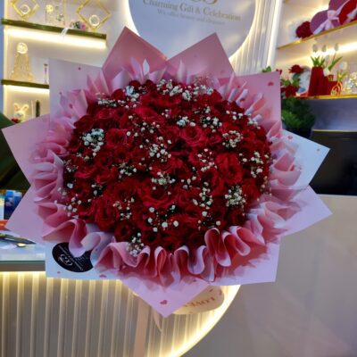 Elegant red flower bouquet with delicate white touches