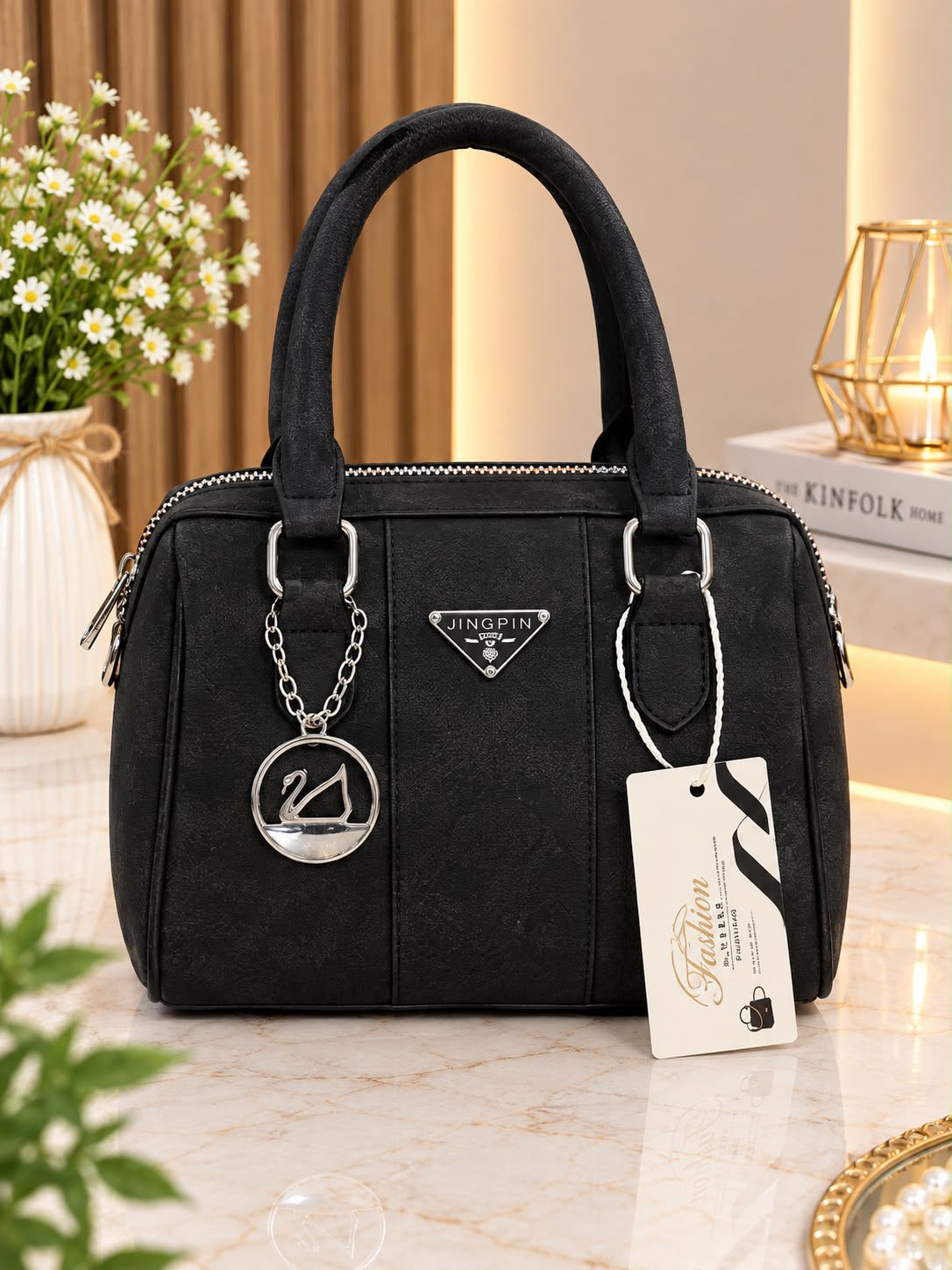 Elegant Women's Handbag with Stylish Design - Image 6