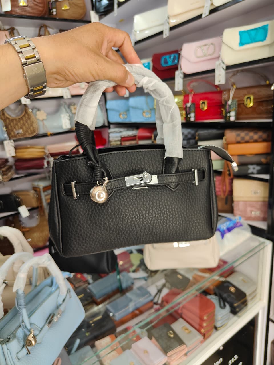 Elegant Pink Women’s Handbag with Belt Detail - Image 2