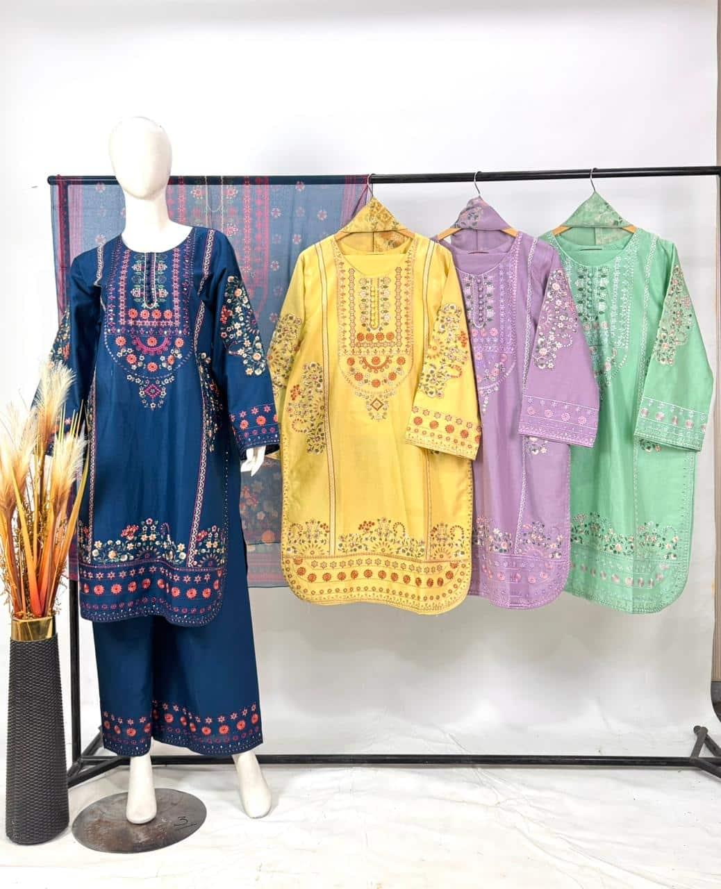 Premium Lawn 3-Piece Suit – Elegant Swiss Lawn Dupatta